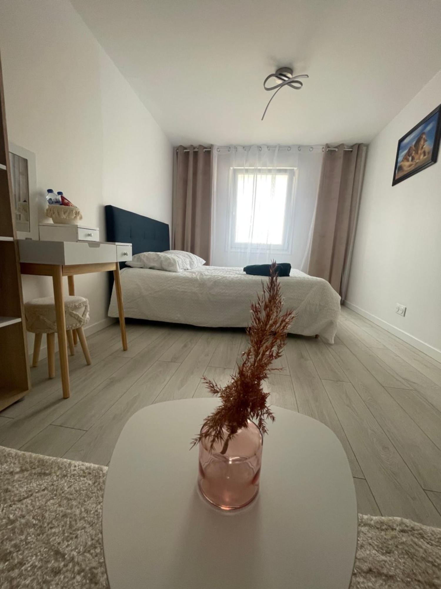 Oasis Spa Pres De Disney Nanteuil-les-Meaux ภายนอก รูปภาพ